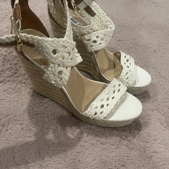 Steve Madden platforms, only worn once! 💖 - Picture 3 of 3